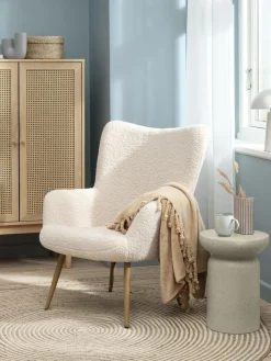 Online HUNDESTEDSillón HUNDESTED felpa blanco crudo/color roble natural Sillones