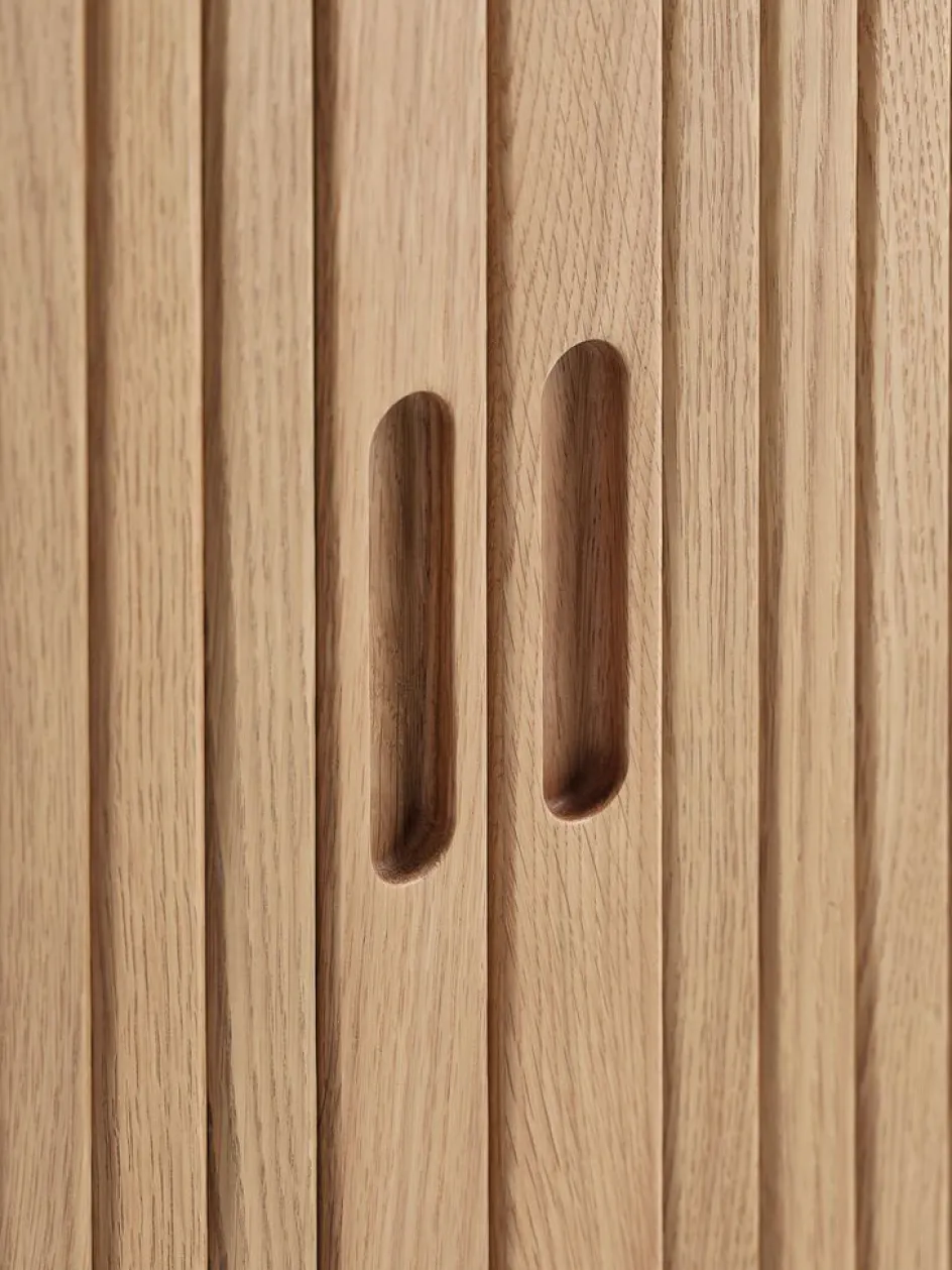 Outlet LYNGVIGAparador LYNGVIG 120cm 2 puertas persiana Aparadores|Aparadores